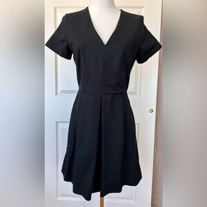Gap V-Neck Short Sleeved Pleated Cotton‎ Dress Size 6